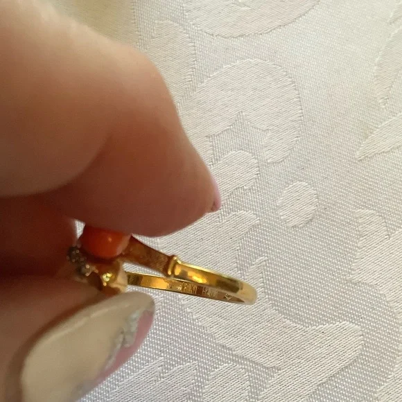 Antique 18Kt Gold Pearl, Coral, Diamond ring Size9 - Picture 5 of 10